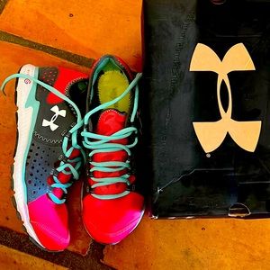 Under Armour Micro G Mantis